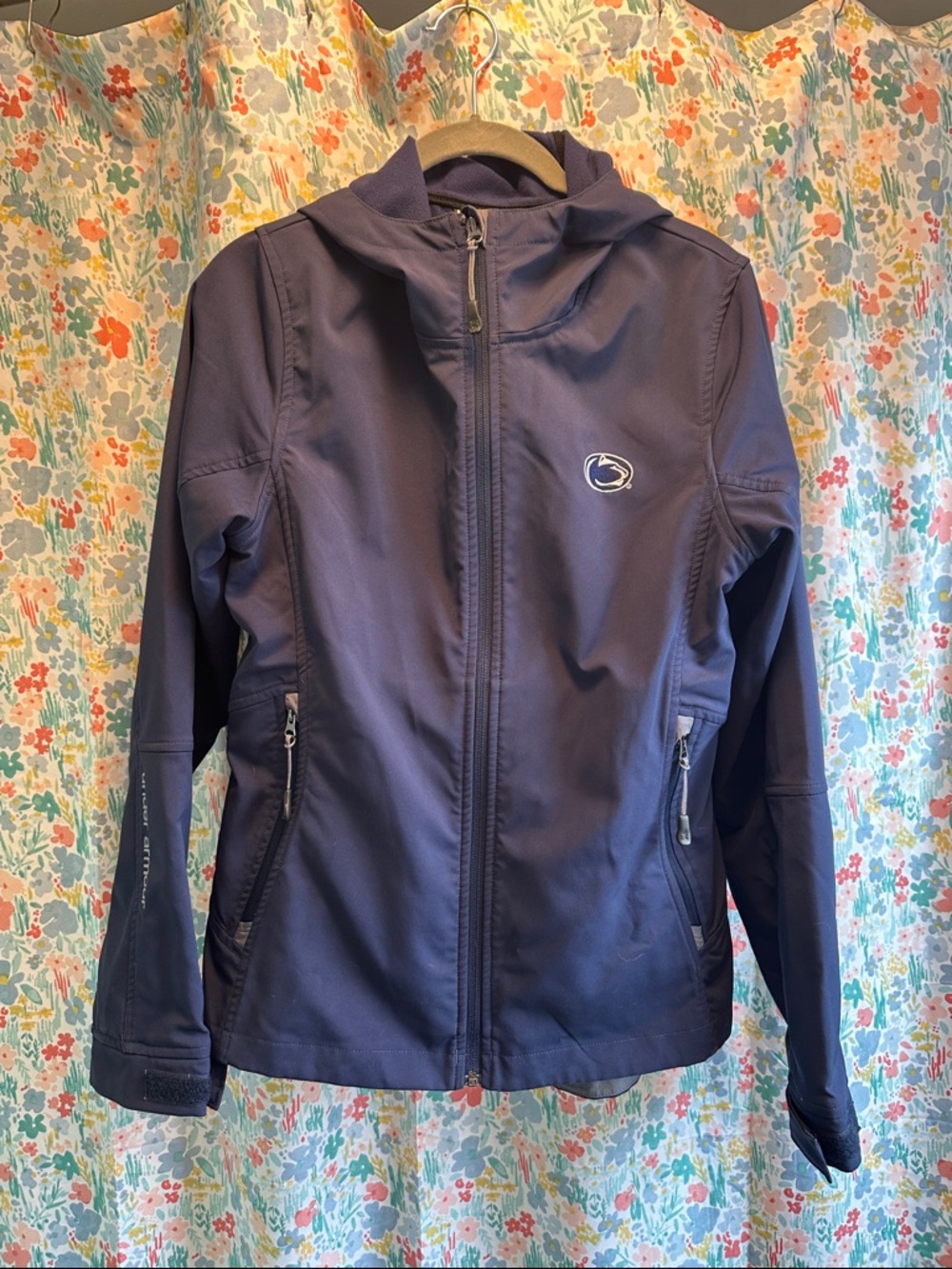 Under Armour - Penn State - ladies hooded jacket- size M